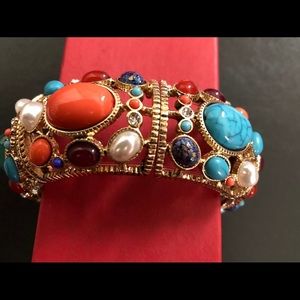 Bracelet with multi-colored stones